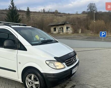 Белый Мерседес Вито, объемом двигателя 2.2 л и пробегом 300 тыс. км за 7500 $, фото 3 на Automoto.ua