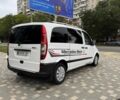 Белый Мерседес Вито, объемом двигателя 2.2 л и пробегом 390 тыс. км за 8500 $, фото 3 на Automoto.ua