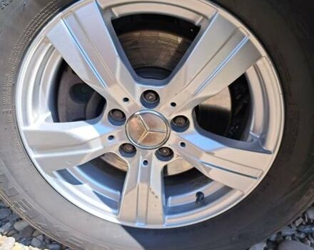 Белый Мерседес Вито, объемом двигателя 2.15 л и пробегом 338 тыс. км за 9200 $, фото 31 на Automoto.ua