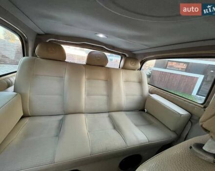 Белый Мерседес Вито, объемом двигателя 2.15 л и пробегом 458 тыс. км за 7400 $, фото 13 на Automoto.ua