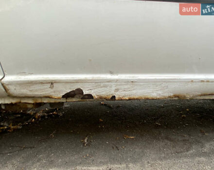 Белый Мерседес Вито, объемом двигателя 2.15 л и пробегом 340 тыс. км за 8200 $, фото 20 на Automoto.ua