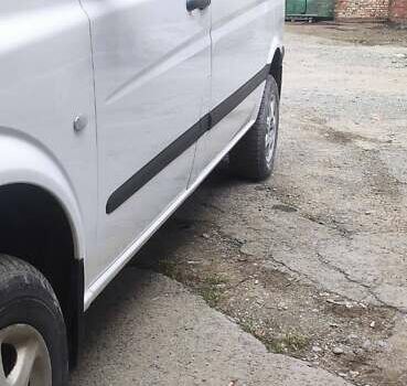 Белый Мерседес Вито, объемом двигателя 2.1 л и пробегом 536 тыс. км за 10900 $, фото 11 на Automoto.ua