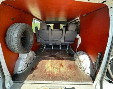 Белый Мерседес Вито, объемом двигателя 2.1 л и пробегом 250 тыс. км за 6599 $, фото 6 на Automoto.ua