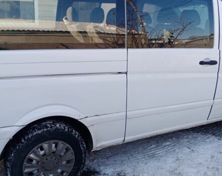 Белый Мерседес Вито, объемом двигателя 2.2 л и пробегом 900 тыс. км за 6200 $, фото 3 на Automoto.ua