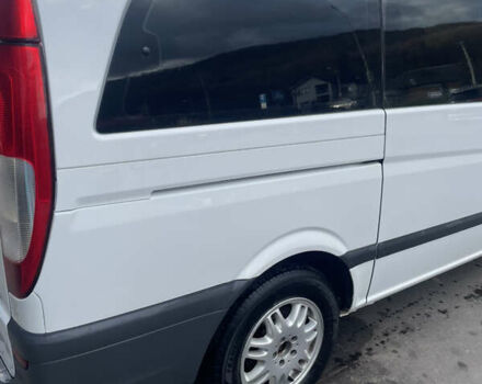 Белый Мерседес Вито, объемом двигателя 2.2 л и пробегом 315 тыс. км за 10500 $, фото 2 на Automoto.ua