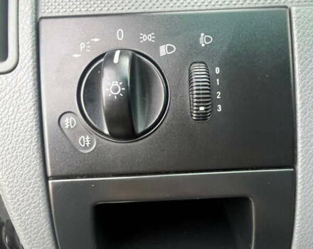 Белый Мерседес Вито, объемом двигателя 2.15 л и пробегом 234 тыс. км за 11400 $, фото 26 на Automoto.ua