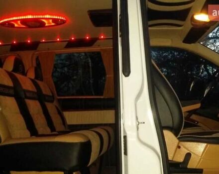 Белый Мерседес Вито, объемом двигателя 2.1 л и пробегом 536 тыс. км за 10900 $, фото 17 на Automoto.ua