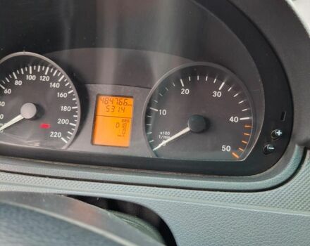 Белый Мерседес Вито, объемом двигателя 2.1 л и пробегом 484 тыс. км за 7000 $, фото 4 на Automoto.ua