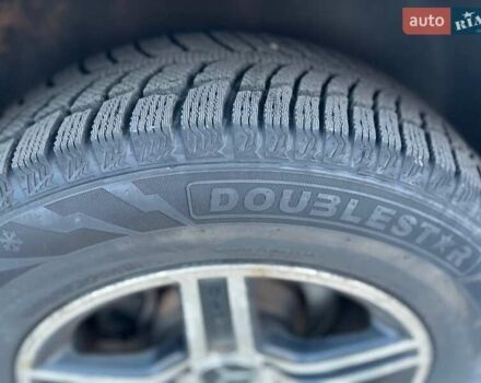 Белый Мерседес Вито, объемом двигателя 2.15 л и пробегом 458 тыс. км за 7400 $, фото 8 на Automoto.ua