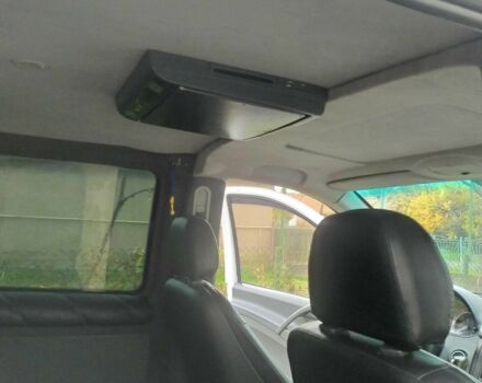 Белый Мерседес Вито, объемом двигателя 2.1 л и пробегом 389 тыс. км за 8000 $, фото 4 на Automoto.ua