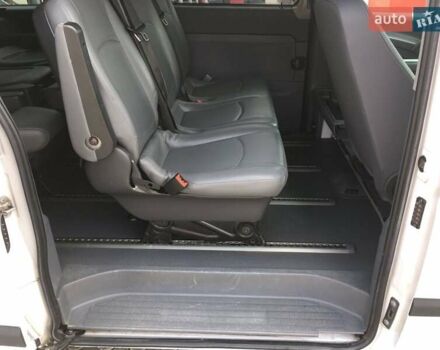 Белый Мерседес Вито, объемом двигателя 2.2 л и пробегом 230 тыс. км за 12200 $, фото 7 на Automoto.ua