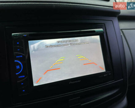 Белый Мерседес Вито, объемом двигателя 2.2 л и пробегом 400 тыс. км за 9450 $, фото 32 на Automoto.ua