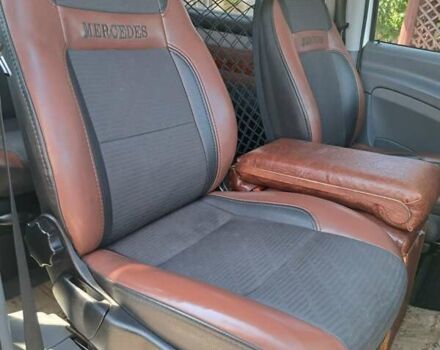 Белый Мерседес Вито, объемом двигателя 2.15 л и пробегом 338 тыс. км за 9200 $, фото 4344 на Automoto.ua