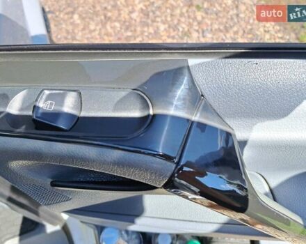 Белый Мерседес Вито, объемом двигателя 2.15 л и пробегом 338 тыс. км за 9200 $, фото 2386 на Automoto.ua