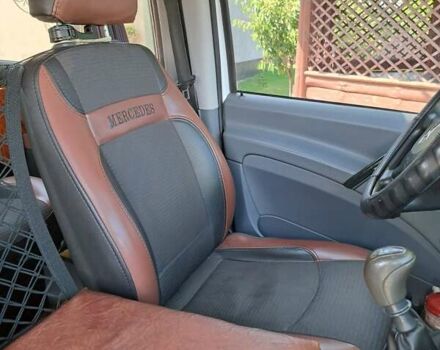 Белый Мерседес Вито, объемом двигателя 2.15 л и пробегом 338 тыс. км за 9200 $, фото 1381 на Automoto.ua