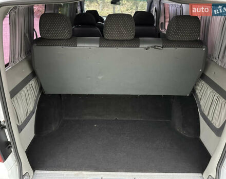 Белый Мерседес Вито, объемом двигателя 2.2 л и пробегом 400 тыс. км за 9450 $, фото 28 на Automoto.ua