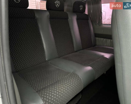 Белый Мерседес Вито, объемом двигателя 2.2 л и пробегом 400 тыс. км за 9450 $, фото 24 на Automoto.ua