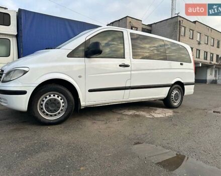 Белый Мерседес Вито, объемом двигателя 2.15 л и пробегом 290 тыс. км за 9200 $, фото 3 на Automoto.ua