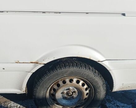 Белый Мерседес Вито, объемом двигателя 2.2 л и пробегом 900 тыс. км за 6200 $, фото 4 на Automoto.ua