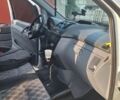 Белый Мерседес Вито, объемом двигателя 2.15 л и пробегом 777 тыс. км за 8499 $, фото 4 на Automoto.ua