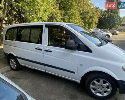 Белый Мерседес Вито, объемом двигателя 2.15 л и пробегом 340 тыс. км за 8200 $, фото 4 на Automoto.ua