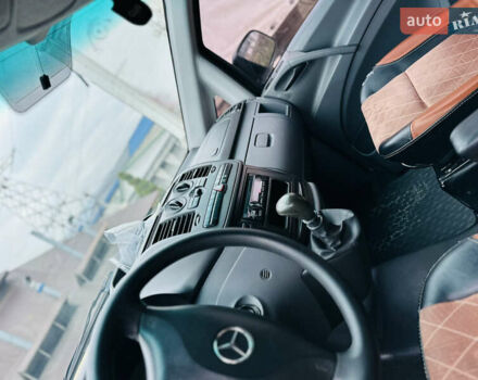 Белый Мерседес Вито, объемом двигателя 2.2 л и пробегом 237 тыс. км за 9500 $, фото 21 на Automoto.ua