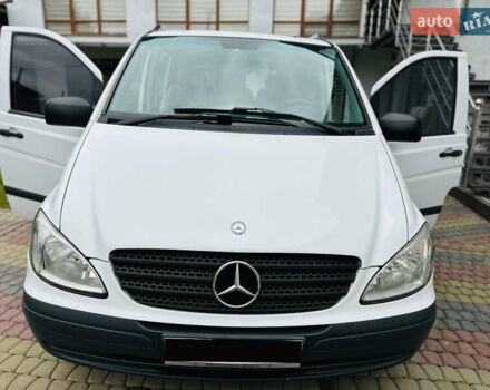 Белый Мерседес Вито, объемом двигателя 2.2 л и пробегом 237 тыс. км за 9500 $, фото 1 на Automoto.ua