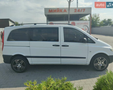 Белый Мерседес Вито, объемом двигателя 2.15 л и пробегом 271 тыс. км за 9600 $, фото 3 на Automoto.ua