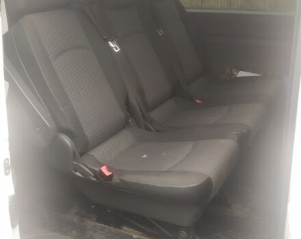 Белый Мерседес Вито, объемом двигателя 2.1 л и пробегом 440 тыс. км за 8777 $, фото 5 на Automoto.ua