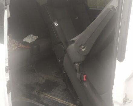 Белый Мерседес Вито, объемом двигателя 2.1 л и пробегом 440 тыс. км за 8777 $, фото 8 на Automoto.ua