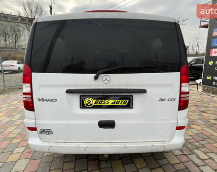 Белый Мерседес Вито, объемом двигателя 2.99 л и пробегом 320 тыс. км за 15000 $, фото 5 на Automoto.ua