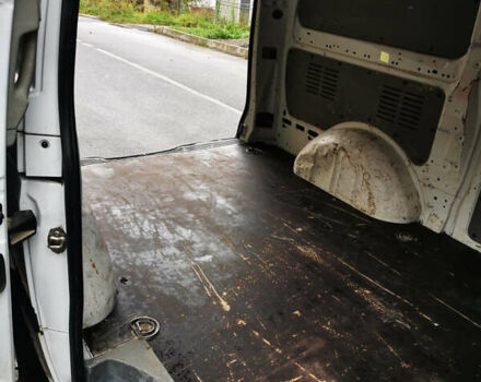 Мерседес Вито 2009 в Хмельницком на Automoto.ua Белый Мерседес Вито, объемом двигателя 2.15 л и пробегом 351 тыс. км за 5900 $, фото 15 на Automoto.ua