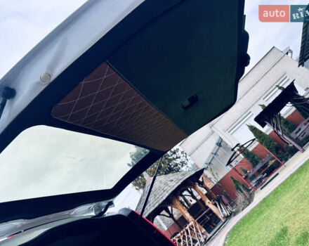 Белый Мерседес Вито, объемом двигателя 2.2 л и пробегом 237 тыс. км за 9500 $, фото 18 на Automoto.ua