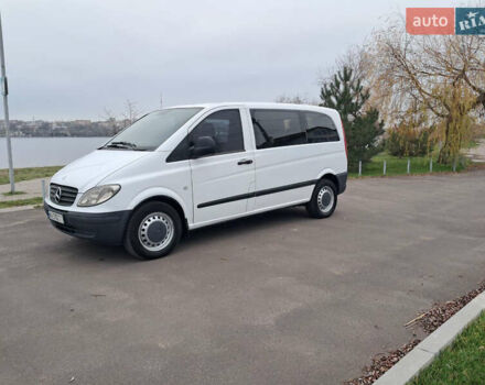 Білий Мерседес Віто, об'ємом двигуна 2.2 л та пробігом 350 тис. км за 7950 $, фото 1 на Automoto.ua