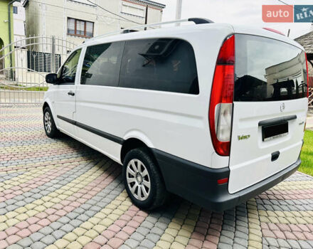 Белый Мерседес Вито, объемом двигателя 2.2 л и пробегом 237 тыс. км за 9500 $, фото 3 на Automoto.ua