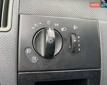 Белый Мерседес Вито, объемом двигателя 2.14 л и пробегом 258 тыс. км за 12990 $, фото 20 на Automoto.ua