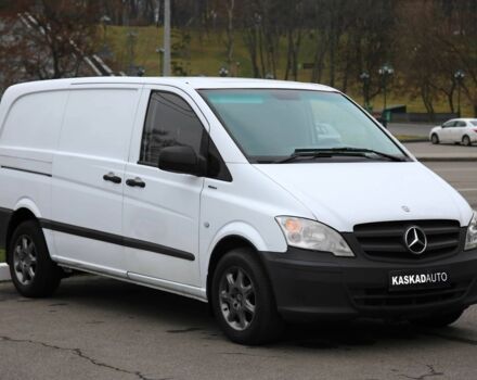Белый Мерседес Вито, объемом двигателя 2.2 л и пробегом 528 тыс. км за 9900 $, фото 2 на Automoto.ua