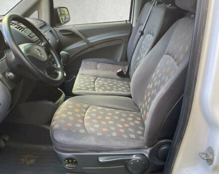 Белый Мерседес Вито, объемом двигателя 2.2 л и пробегом 340 тыс. км за 7300 $, фото 14 на Automoto.ua