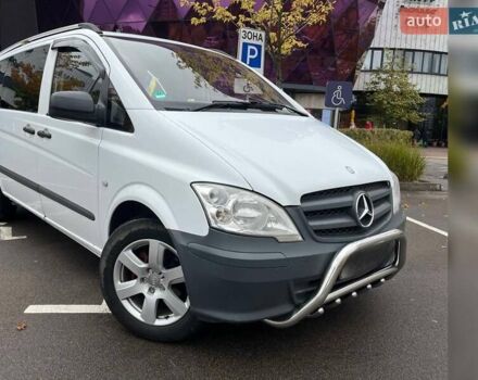 Белый Мерседес Вито, объемом двигателя 2.14 л и пробегом 258 тыс. км за 12990 $, фото 1 на Automoto.ua