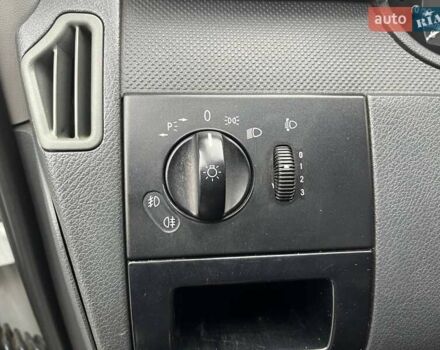 Белый Мерседес Вито, объемом двигателя 2.14 л и пробегом 258 тыс. км за 12990 $, фото 14 на Automoto.ua