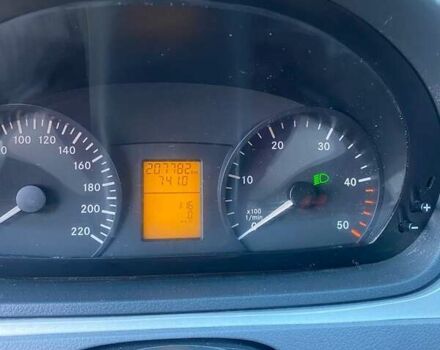 Белый Мерседес Вито, объемом двигателя 2.15 л и пробегом 207 тыс. км за 14000 $, фото 12 на Automoto.ua