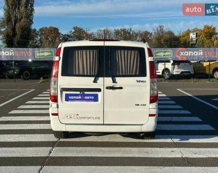 Белый Мерседес Вито, объемом двигателя 2.14 л и пробегом 200 тыс. км за 12000 $, фото 5 на Automoto.ua