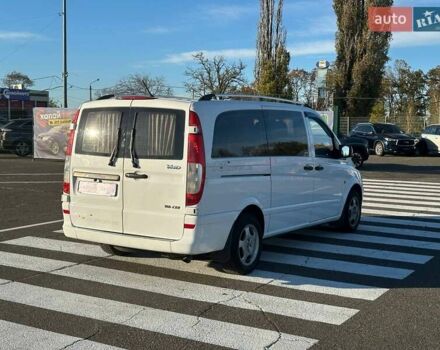 Белый Мерседес Вито, объемом двигателя 2.14 л и пробегом 200 тыс. км за 12000 $, фото 4 на Automoto.ua