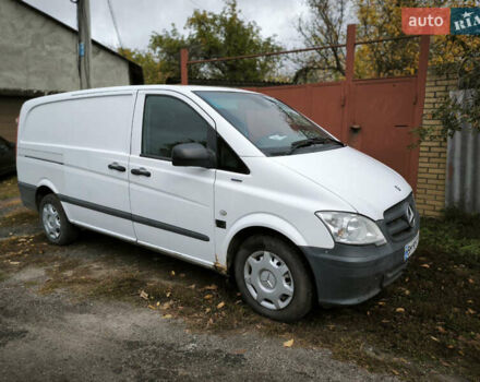 Белый Мерседес Вито, объемом двигателя 2.1 л и пробегом 261 тыс. км за 9000 $, фото 1 на Automoto.ua