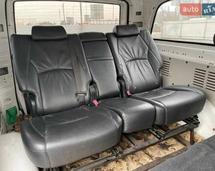 Белый Мерседес Вито, объемом двигателя 2.14 л и пробегом 258 тыс. км за 12990 $, фото 11 на Automoto.ua