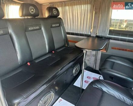 Белый Мерседес Вито, объемом двигателя 2.14 л и пробегом 200 тыс. км за 12000 $, фото 14 на Automoto.ua