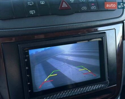 Белый Мерседес Вито, объемом двигателя 2.14 л и пробегом 200 тыс. км за 12000 $, фото 18 на Automoto.ua