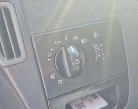 Белый Мерседес Вито, объемом двигателя 2.2 л и пробегом 588 тыс. км за 13400 $, фото 8 на Automoto.ua