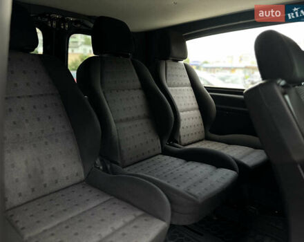 Белый Мерседес Вито, объемом двигателя 2.14 л и пробегом 331 тыс. км за 13600 $, фото 35 на Automoto.ua