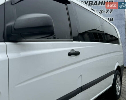 Белый Мерседес Вито, объемом двигателя 2.14 л и пробегом 292 тыс. км за 11750 $, фото 4 на Automoto.ua